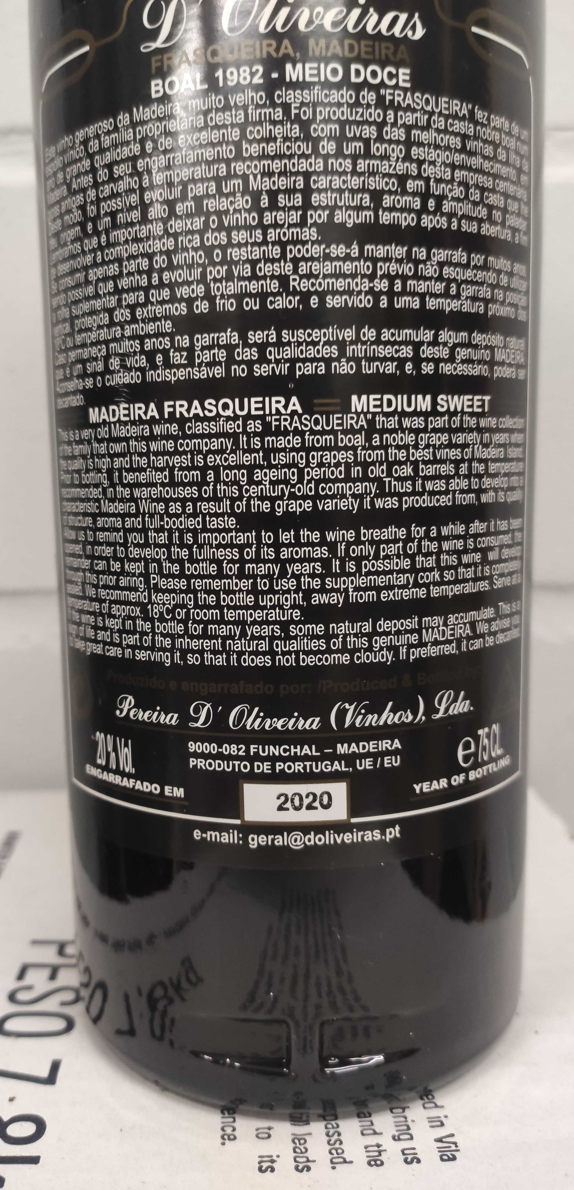 Madeira de Oliveira Boal Frasqueira 1982